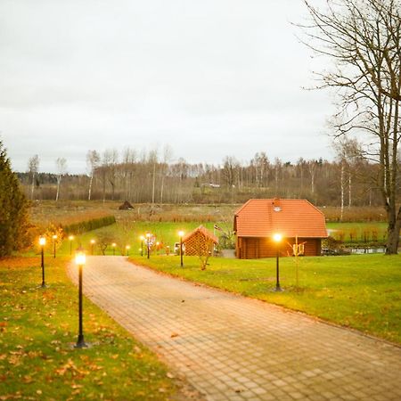 Kundzini Hotel Bīriņi Eksteriør billede