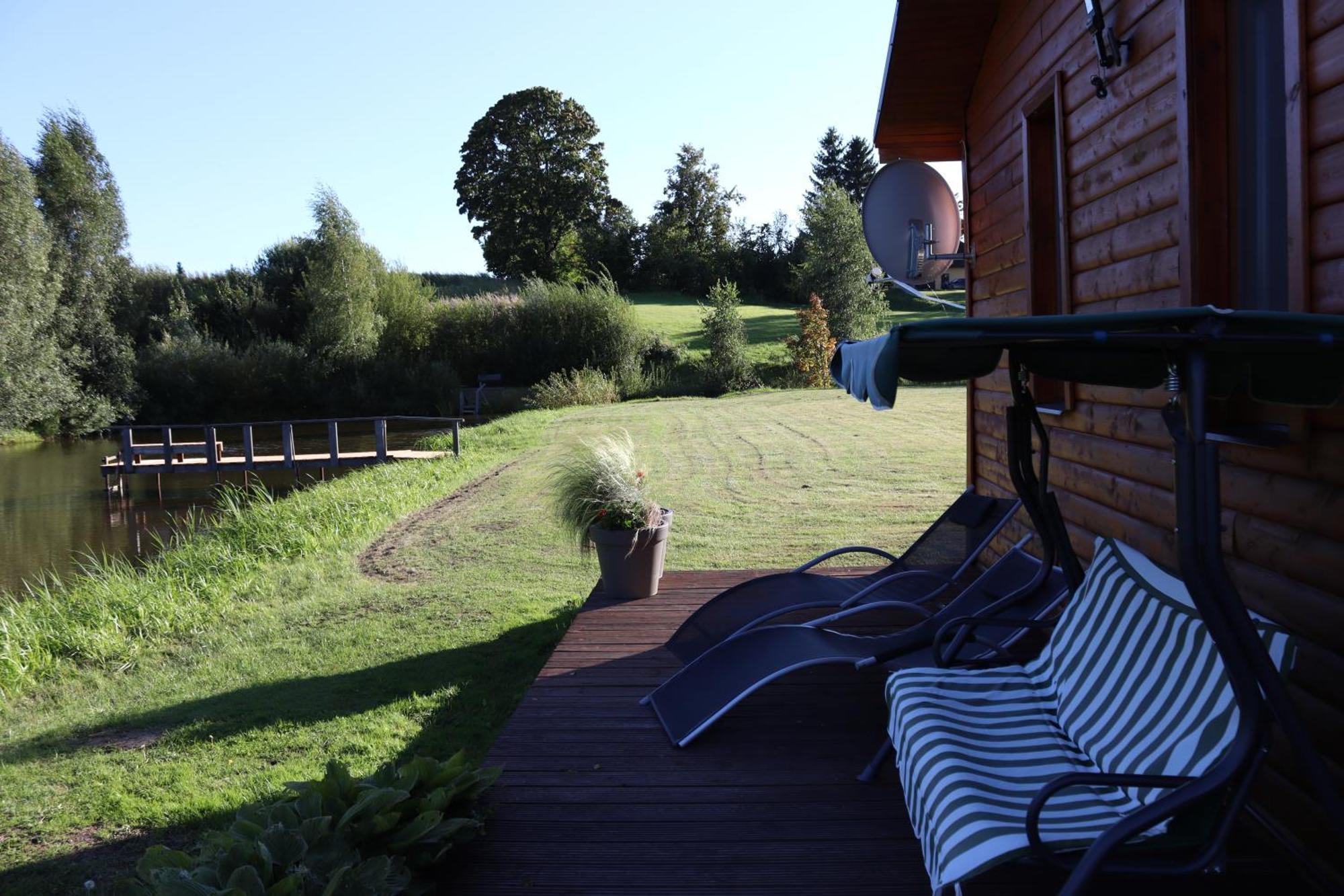 Kundzini Hotel Bīriņi Eksteriør billede