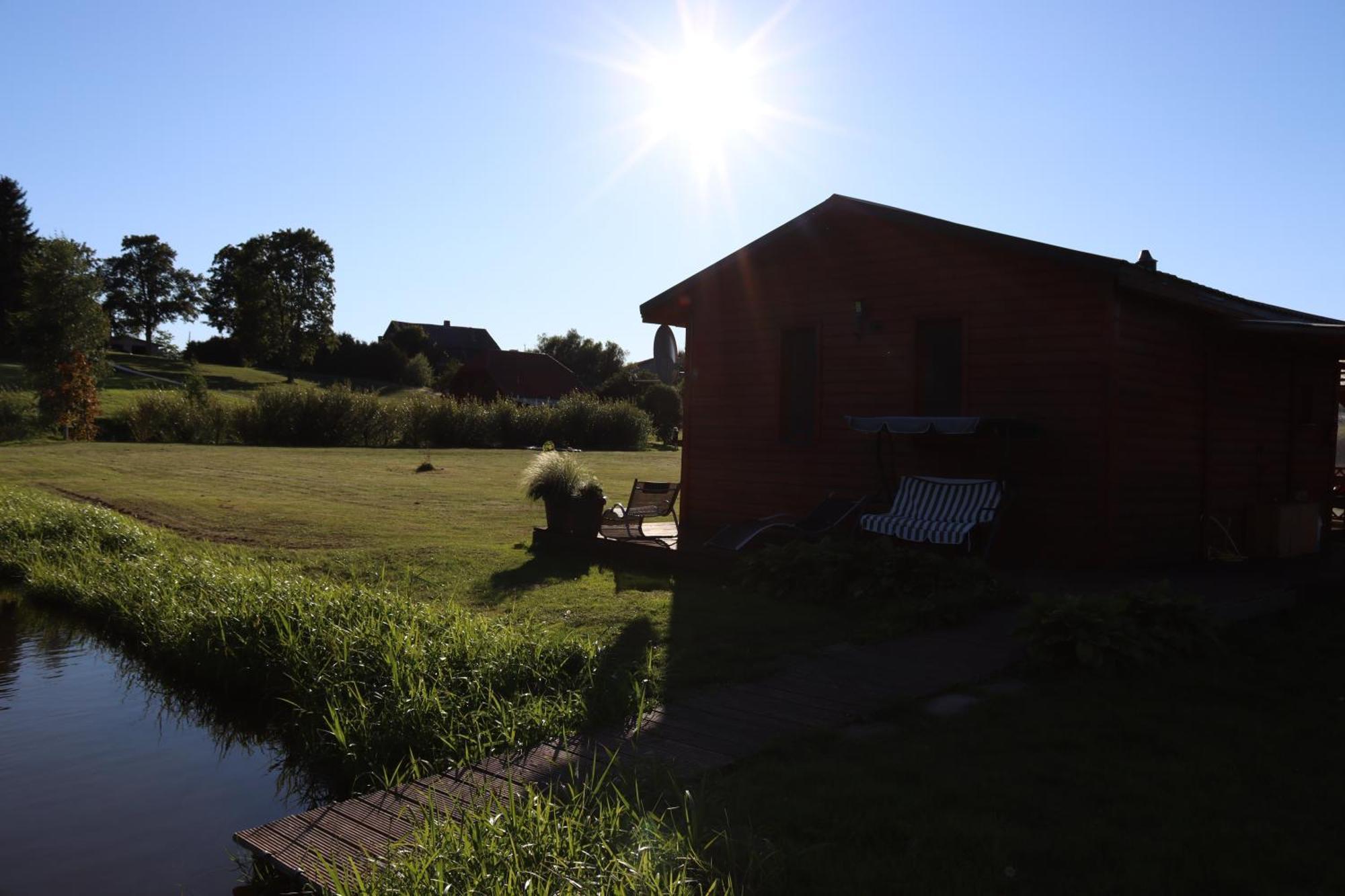 Kundzini Hotel Bīriņi Eksteriør billede