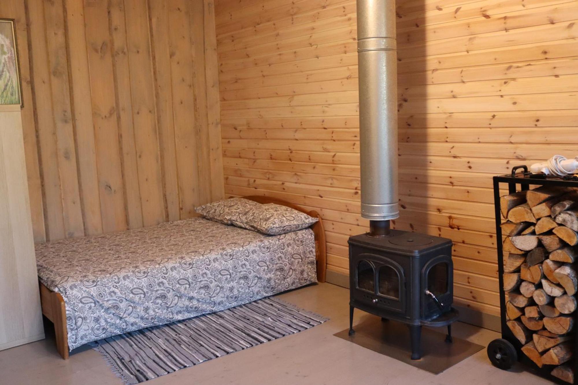 Kundzini Hotel Bīriņi Eksteriør billede