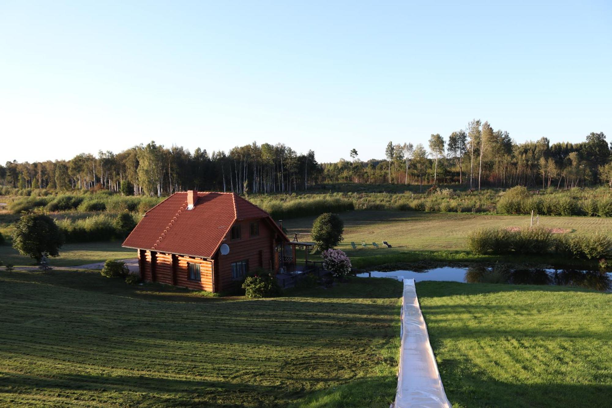 Kundzini Hotel Bīriņi Eksteriør billede