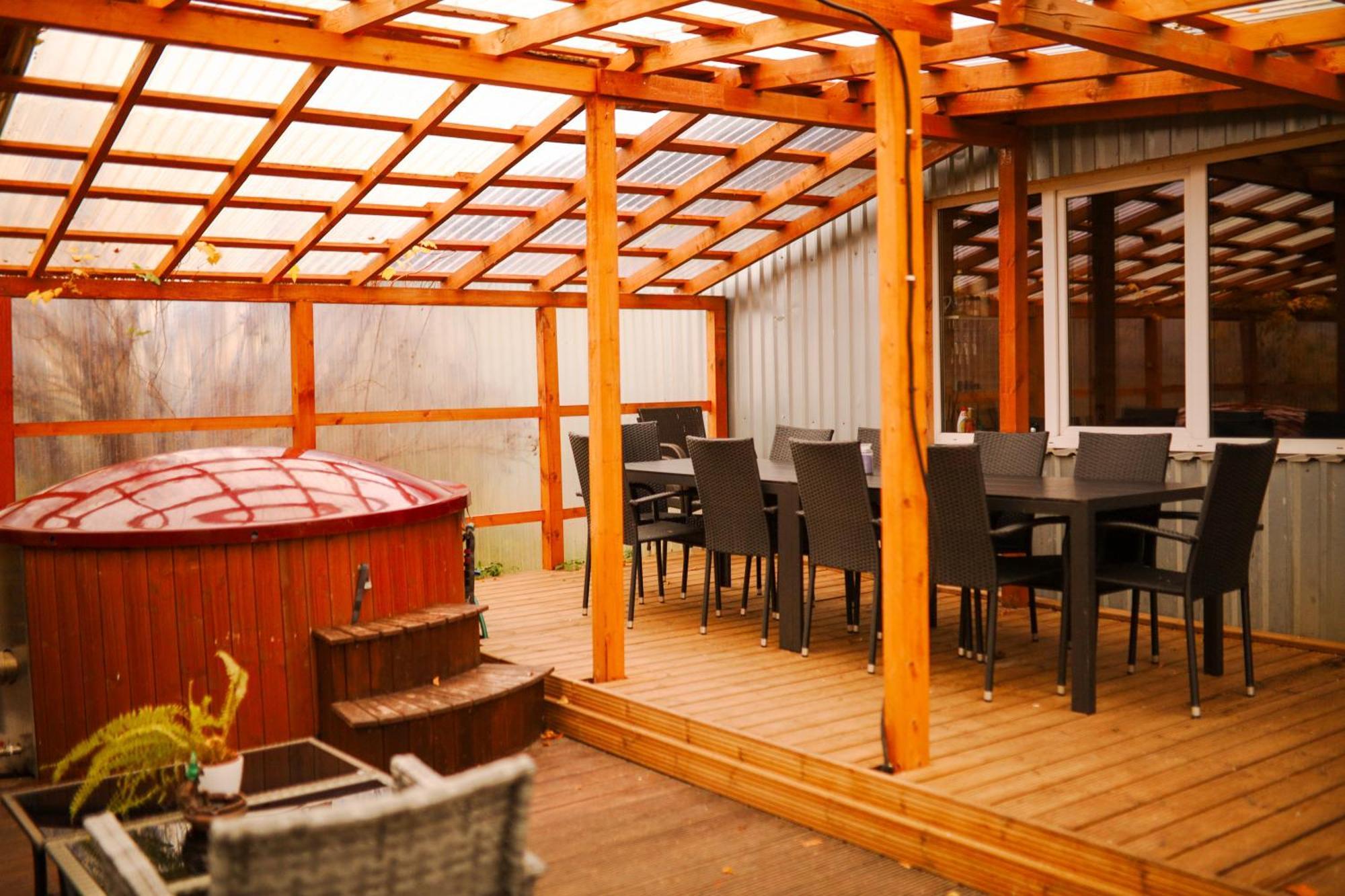 Kundzini Hotel Bīriņi Eksteriør billede